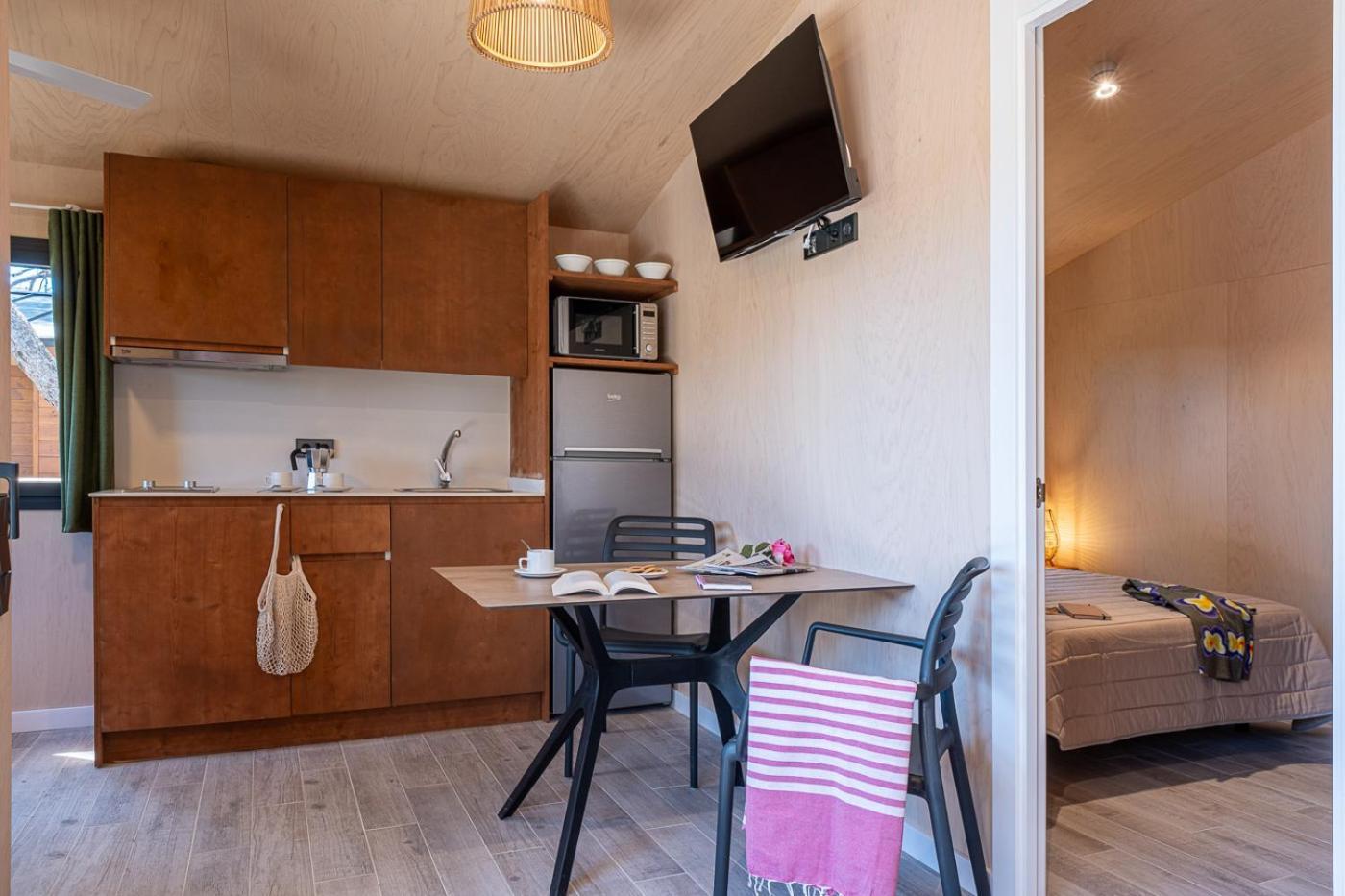 Camping Estival Torre De La Mora Tamarit Exterior photo